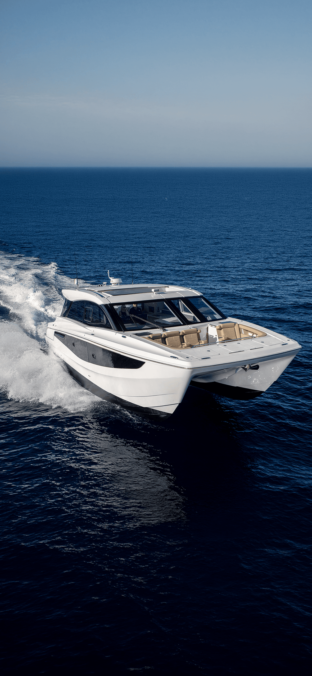 Aquila 46 Coupe